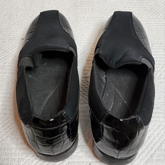 CLARKS SLIP ON SHOES - Picture 16 of 16